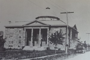 The church as it appeared in 1915. 